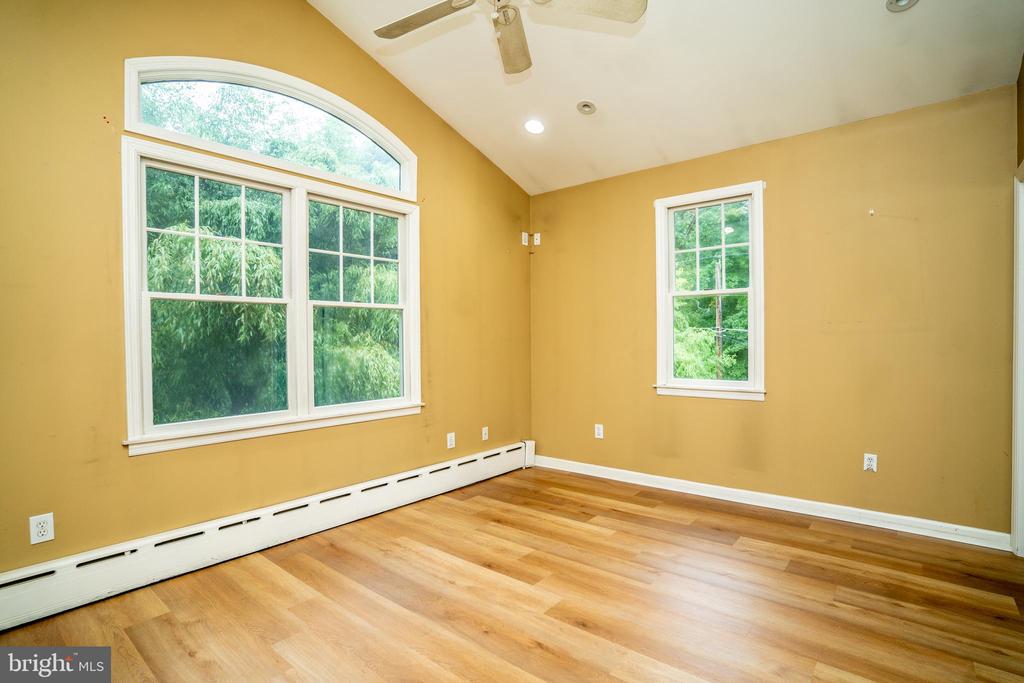 45 FERNWOOD LANE