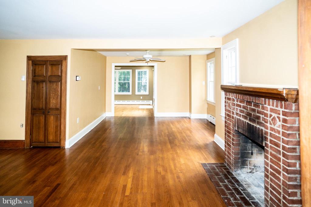 45 FERNWOOD LANE