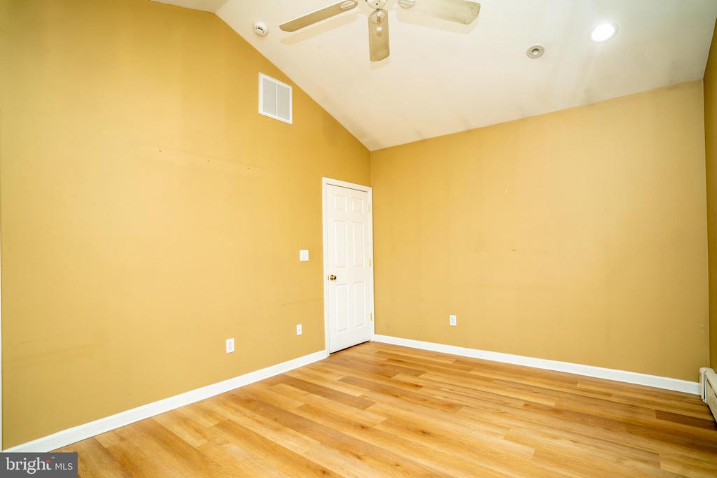 45 FERNWOOD LANE