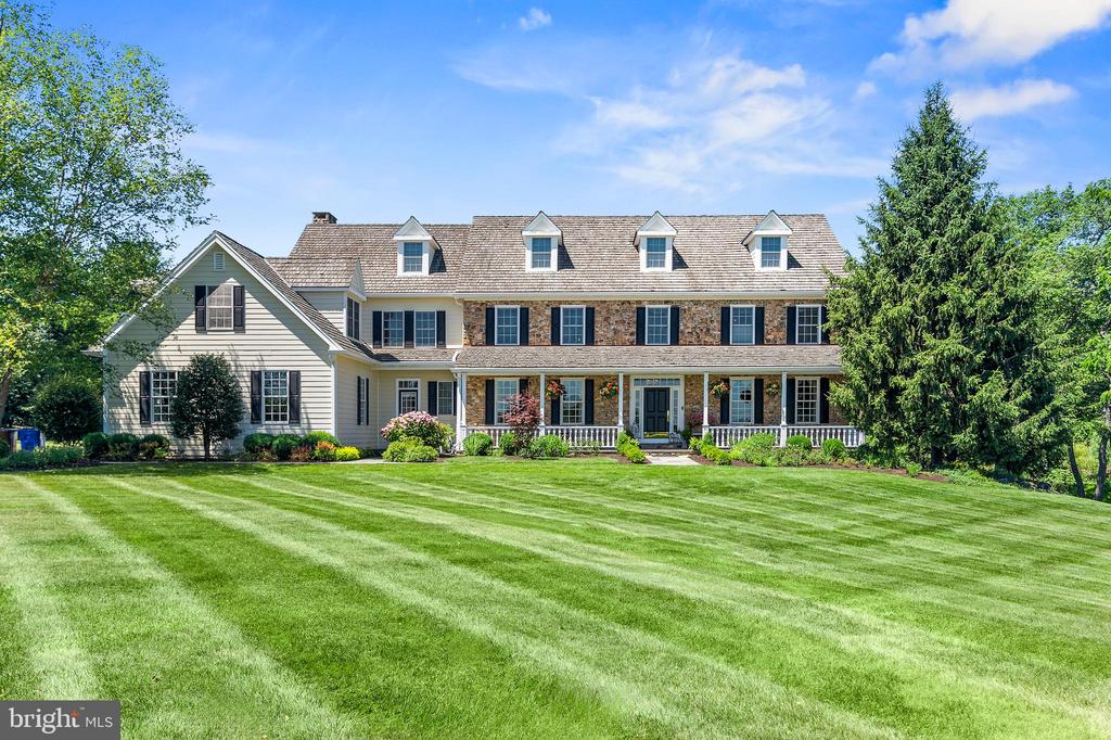 1029 HIGHLAND ROAD