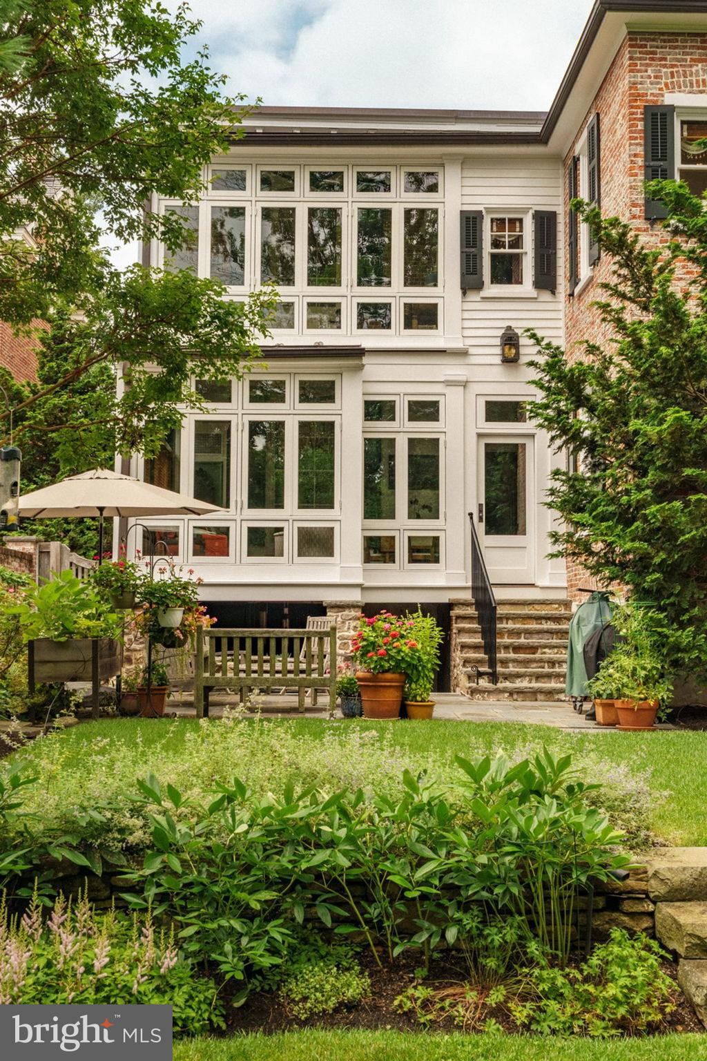 146 E COURT STREET