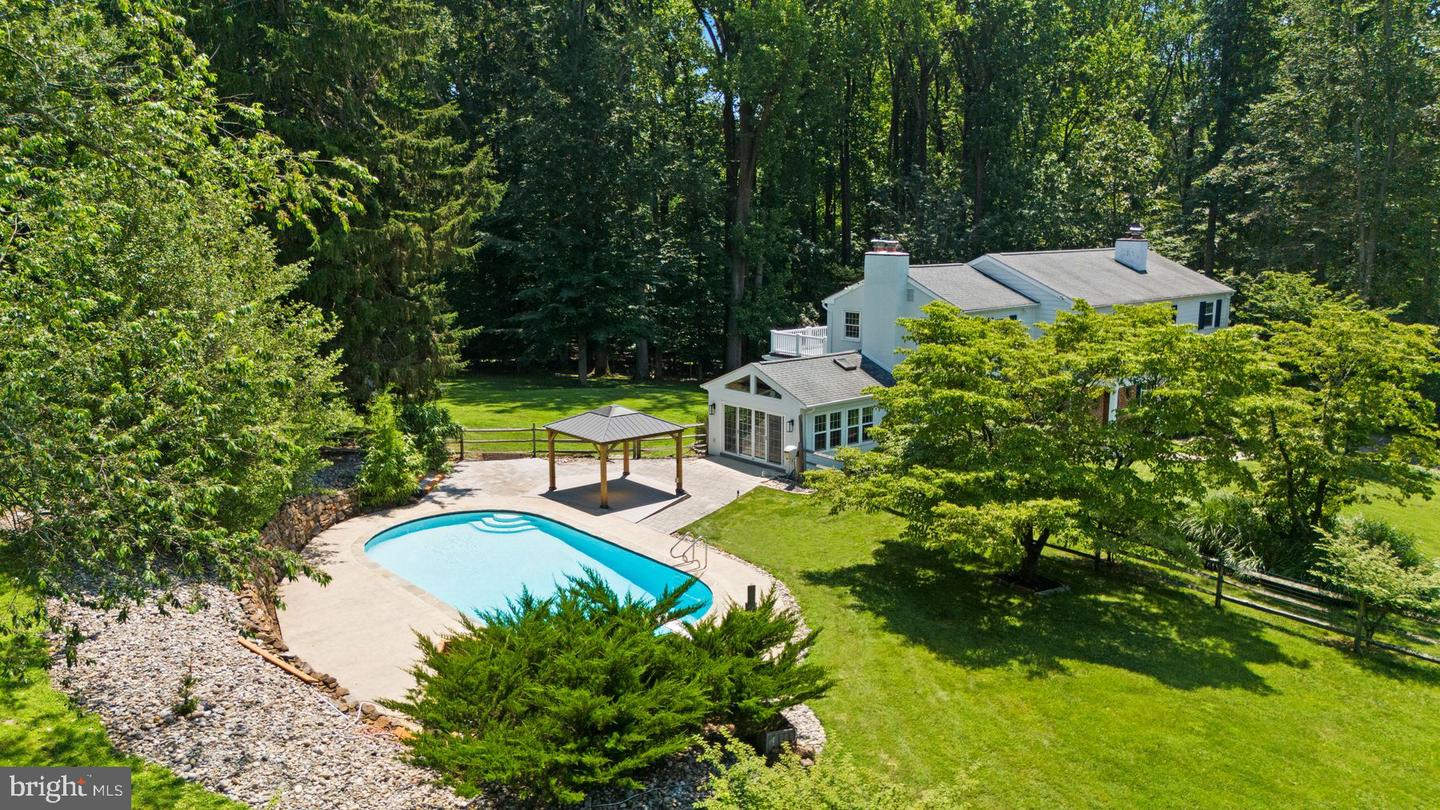 241 Line Rd