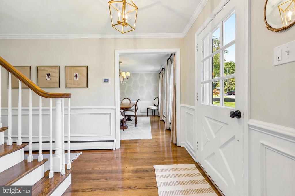 566 UPPER WEADLEY ROAD