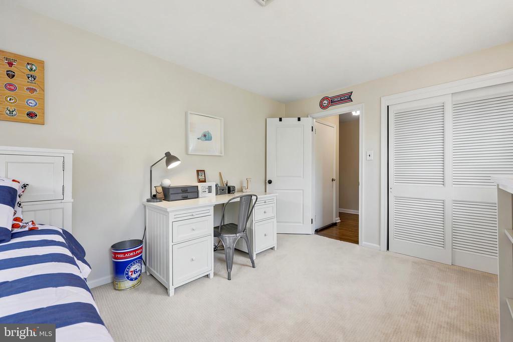 566 UPPER WEADLEY ROAD