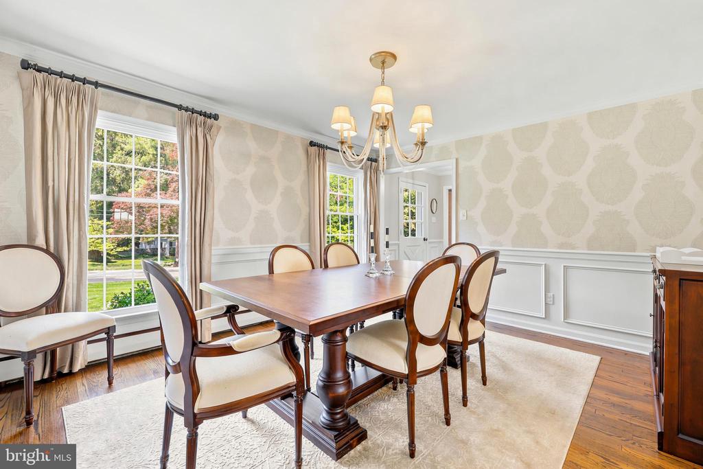 566 UPPER WEADLEY ROAD
