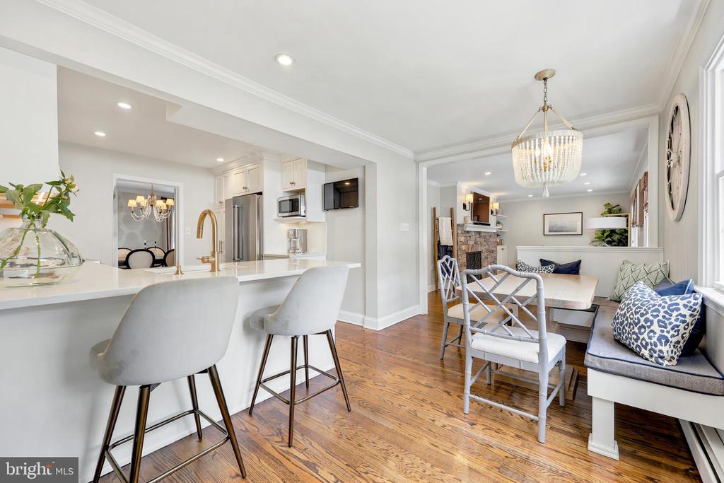 566 UPPER WEADLEY ROAD