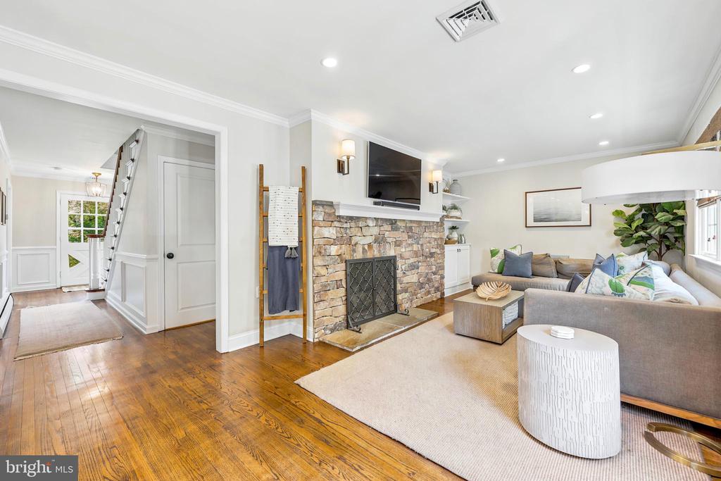 566 UPPER WEADLEY ROAD