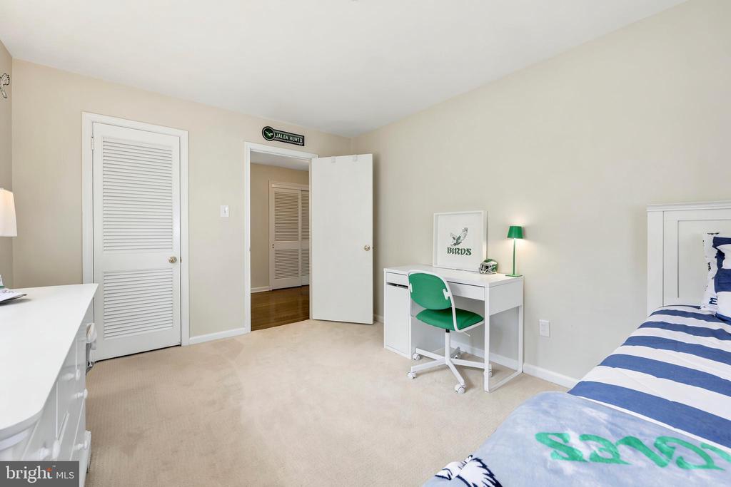 566 UPPER WEADLEY ROAD