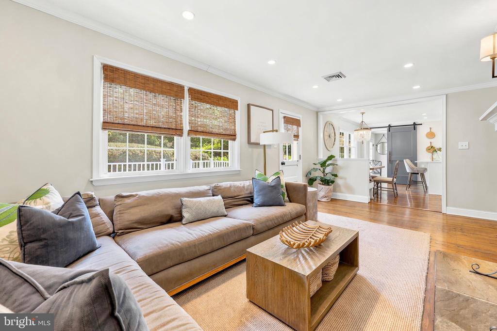 566 UPPER WEADLEY ROAD