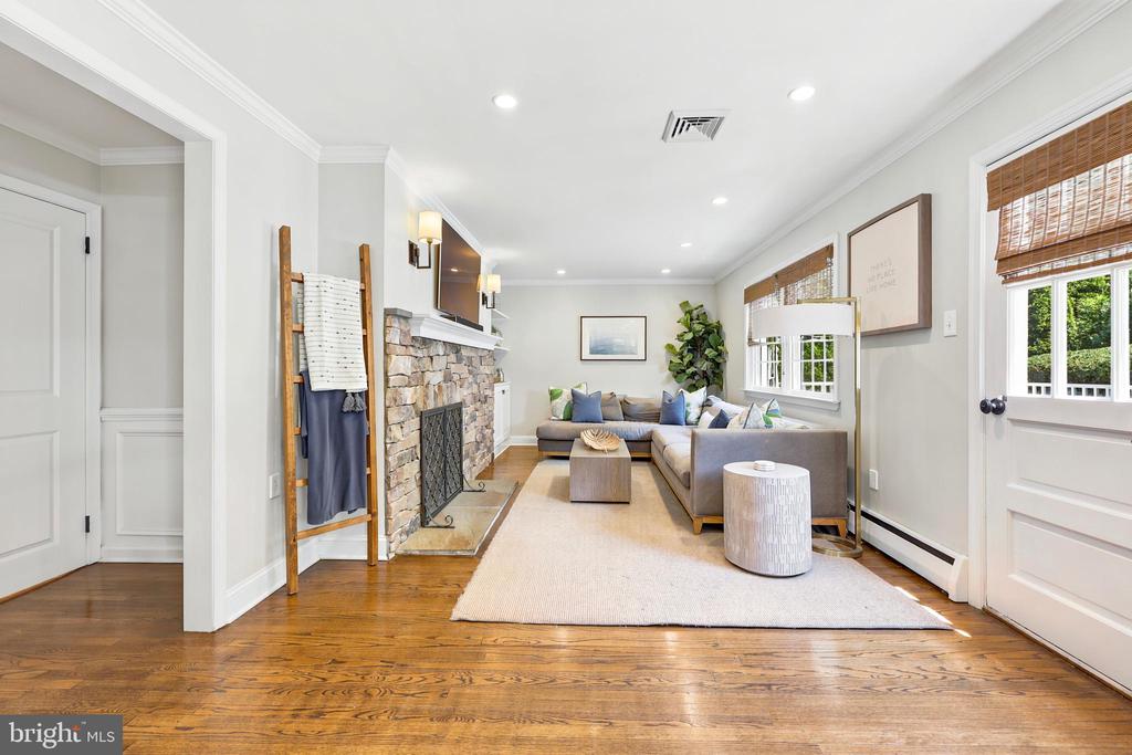 566 UPPER WEADLEY ROAD