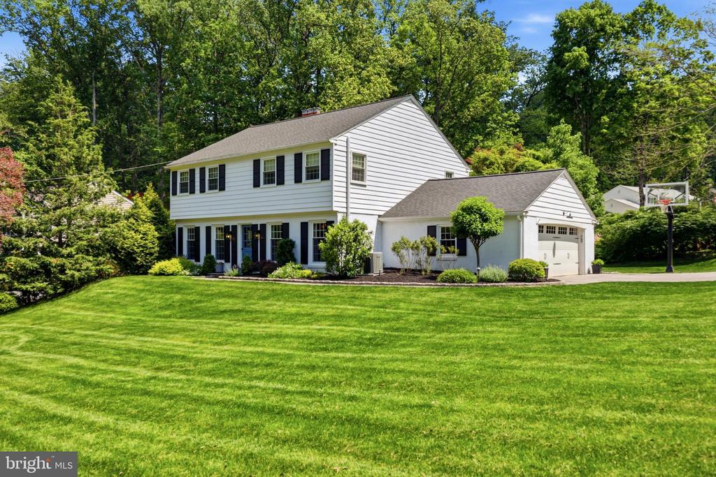 566 UPPER WEADLEY ROAD