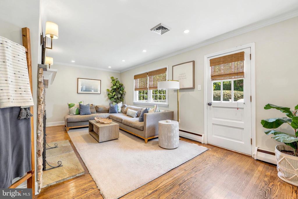 566 UPPER WEADLEY ROAD