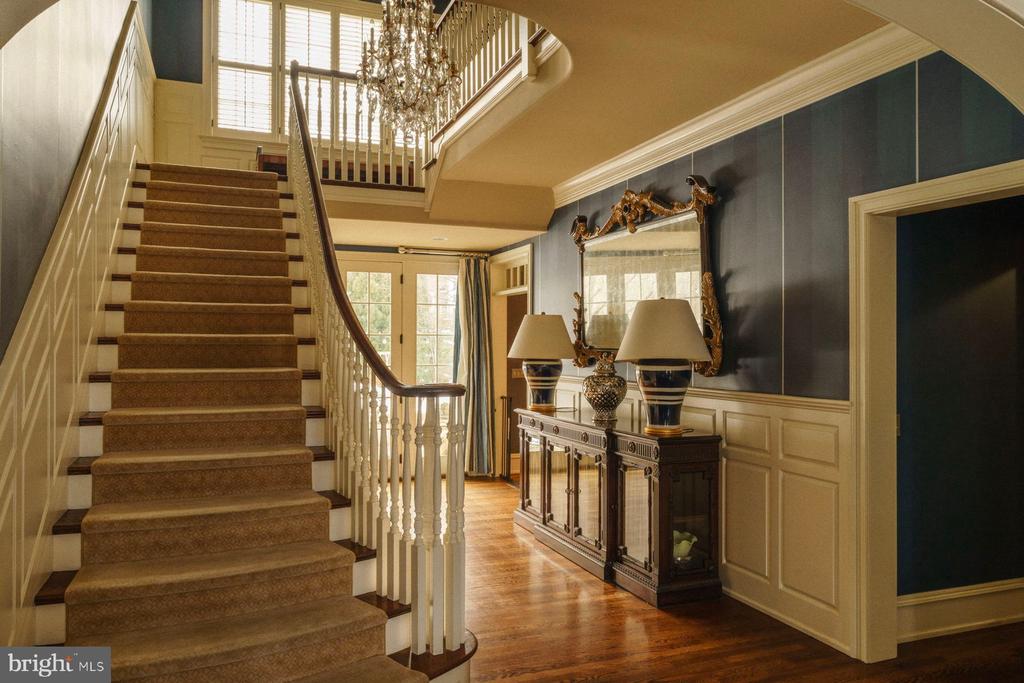 423 BOXWOOD ROAD
