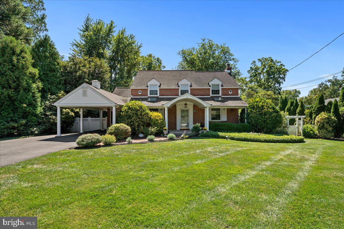 100 Haws Ln