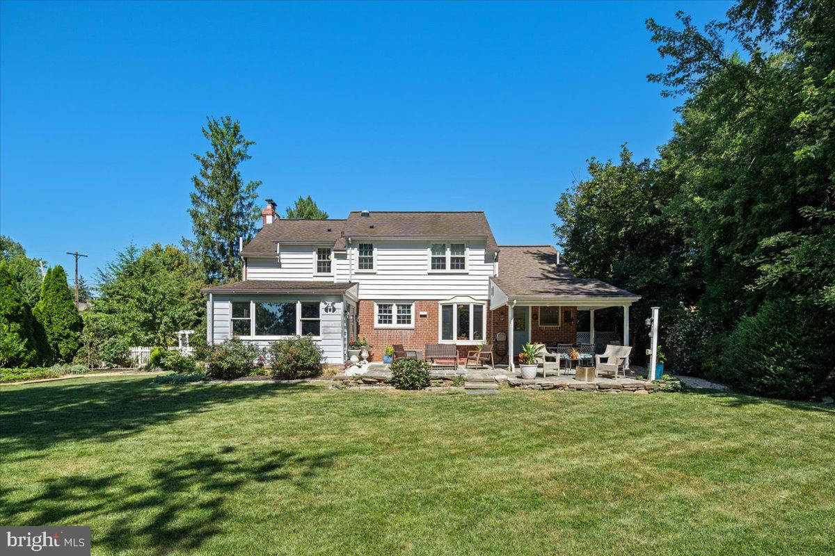 100 Haws Ln