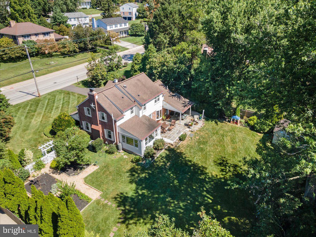 100 Haws Ln