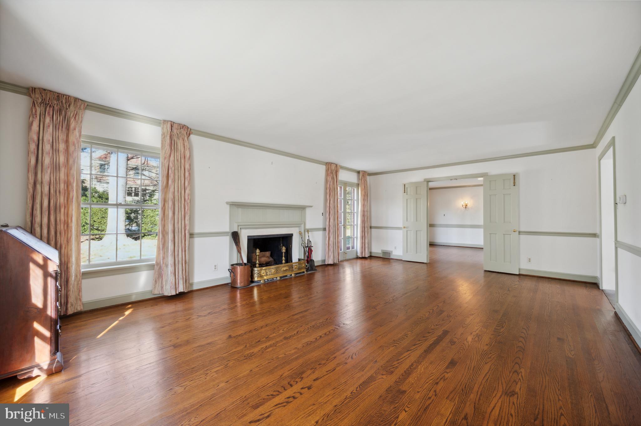 517 CRESHEIM VALLEY ROAD