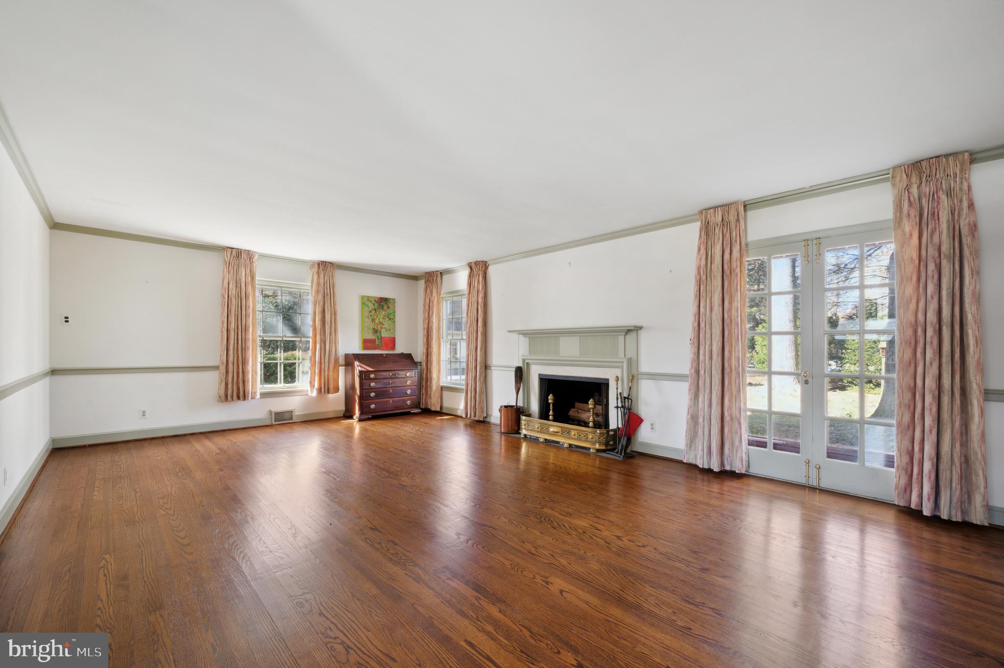 517 CRESHEIM VALLEY ROAD