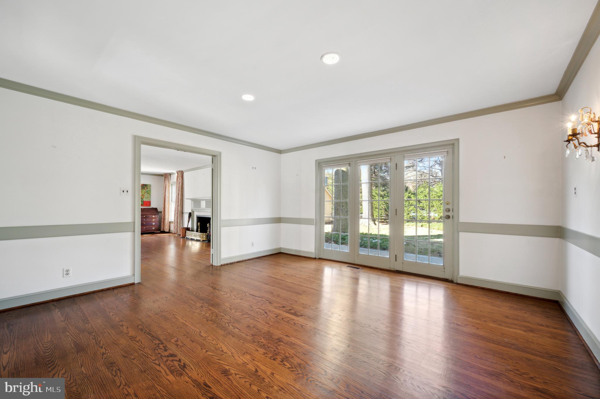 517 CRESHEIM VALLEY ROAD