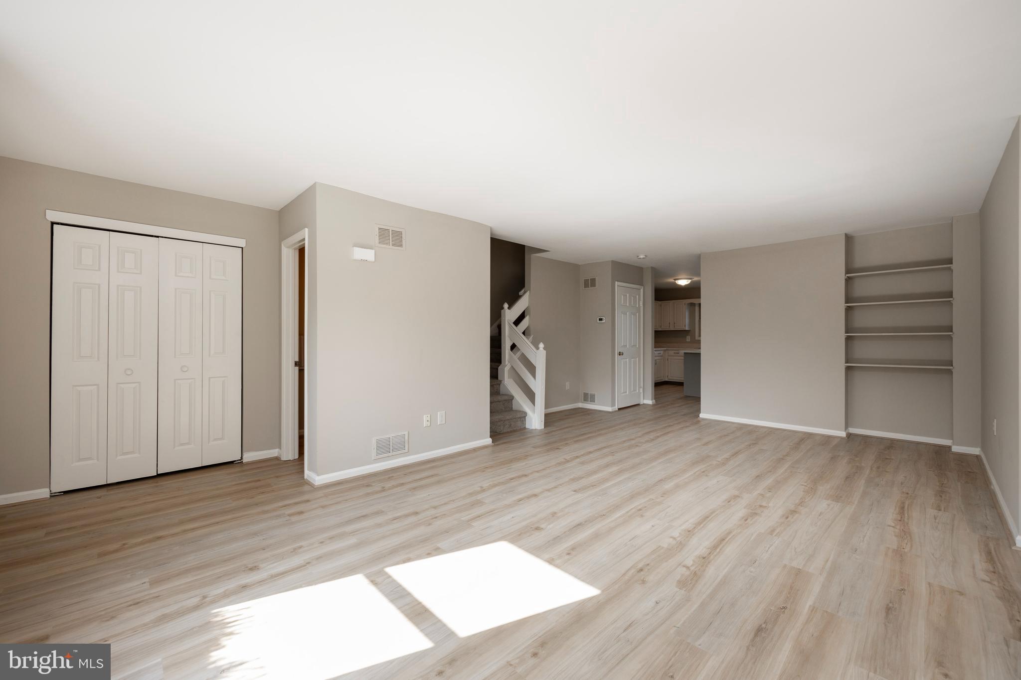 205 WASHINGTON COURT