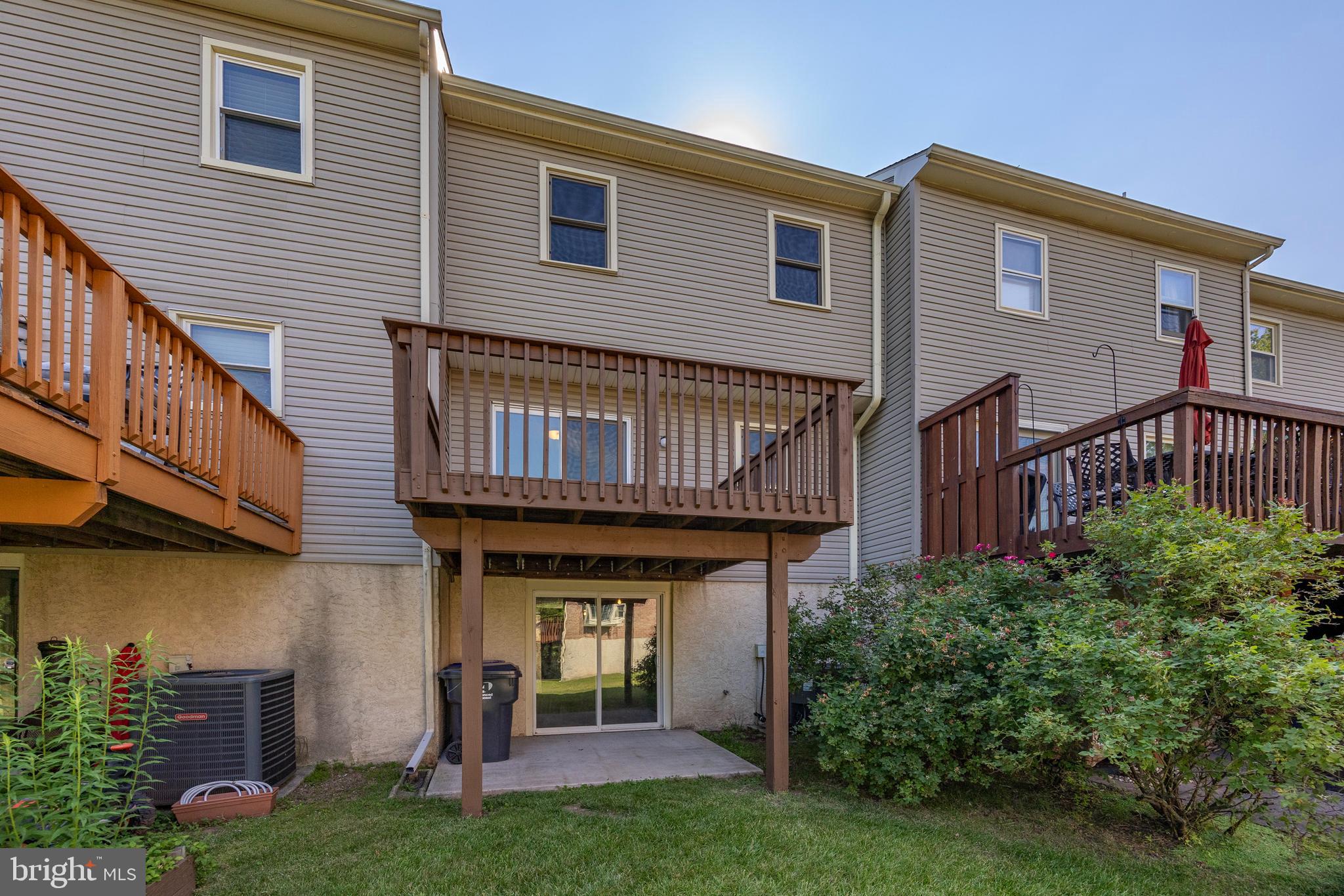 205 WASHINGTON COURT