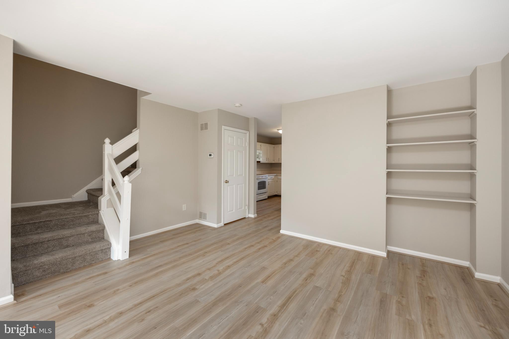 205 WASHINGTON COURT