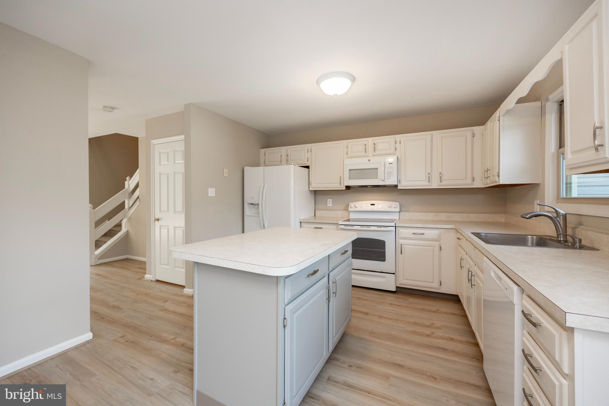 205 WASHINGTON COURT