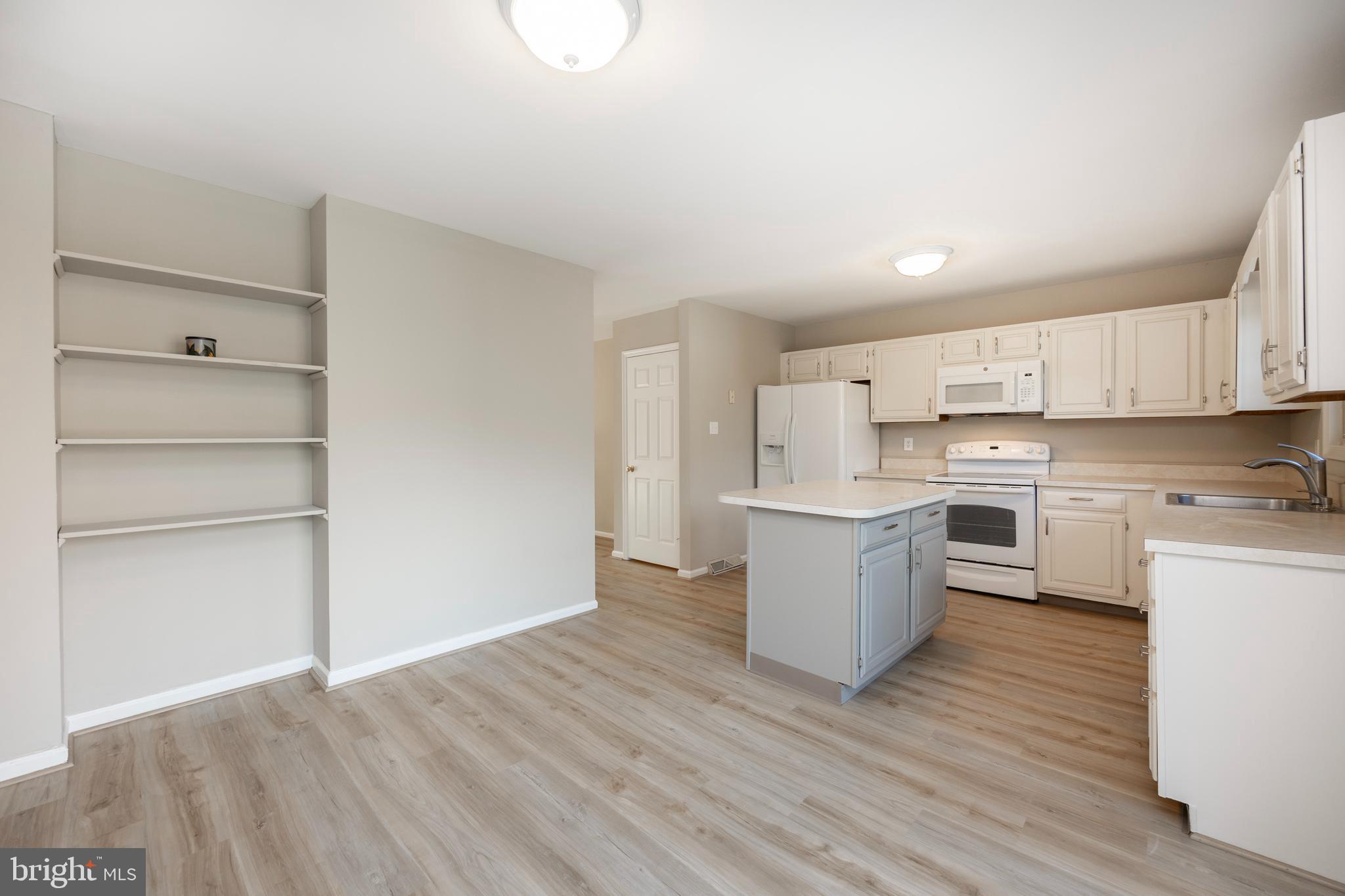 205 WASHINGTON COURT