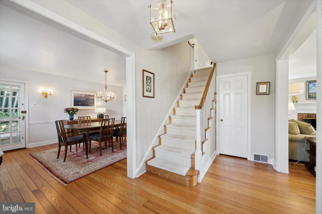 235 ROBERTS AVENUE