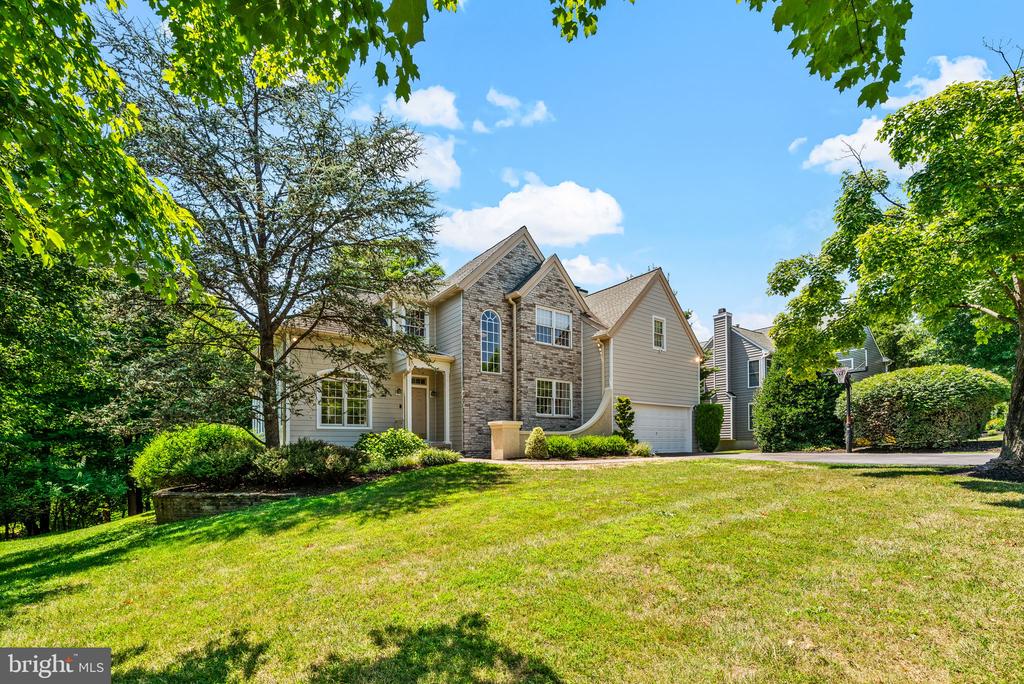 694 CHERRYDALE DRIVE