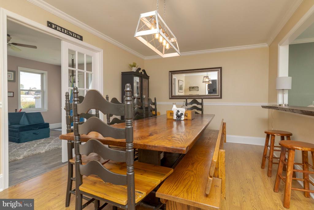 21 Weiss Ave