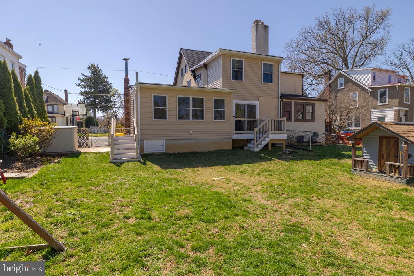 21 Weiss Ave
