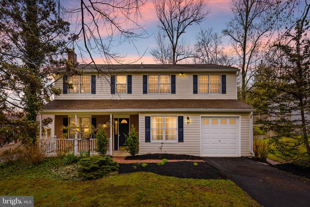 715 FALCON DRIVE