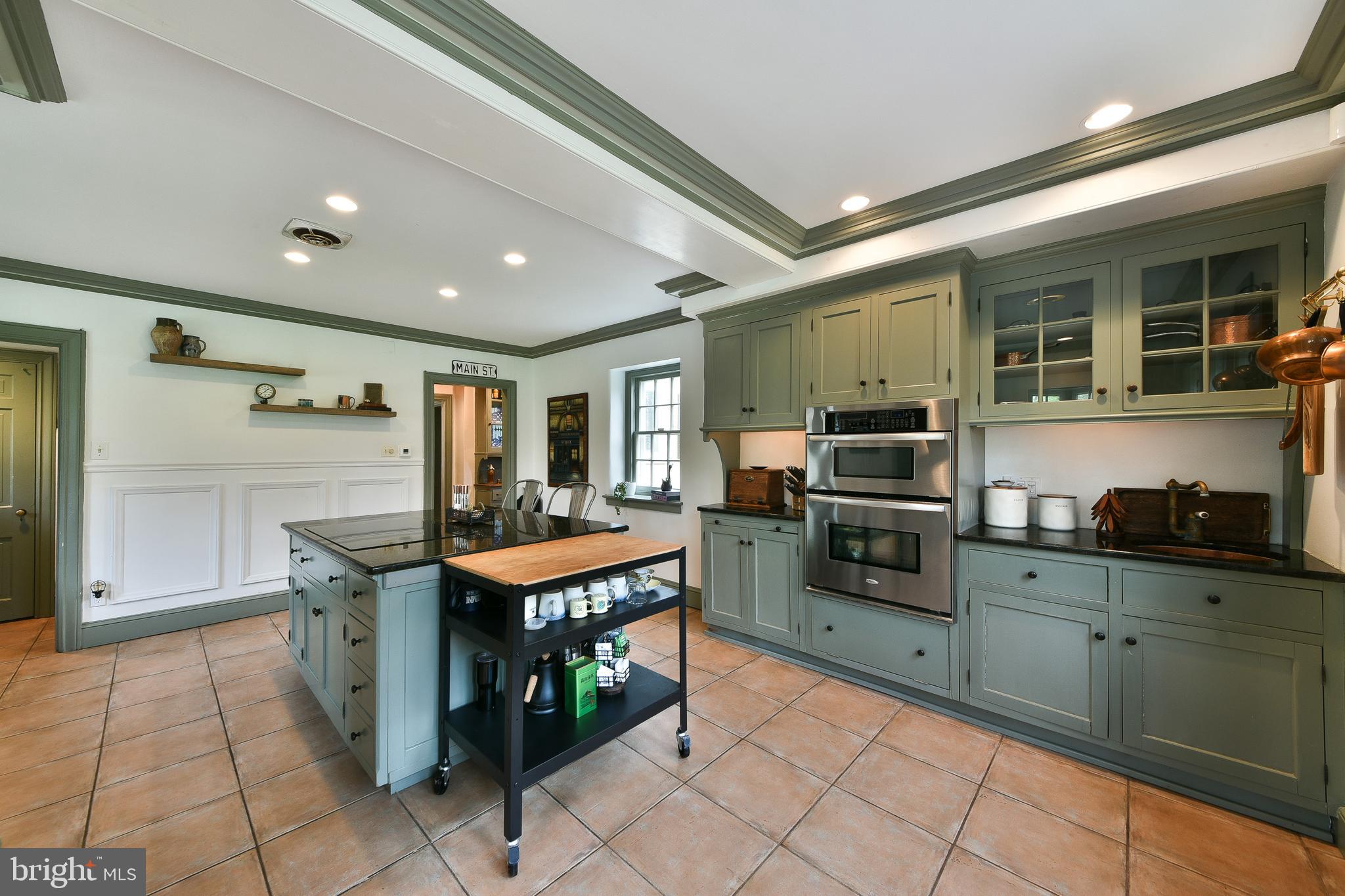 6250 W VALLEY GREEN ROAD