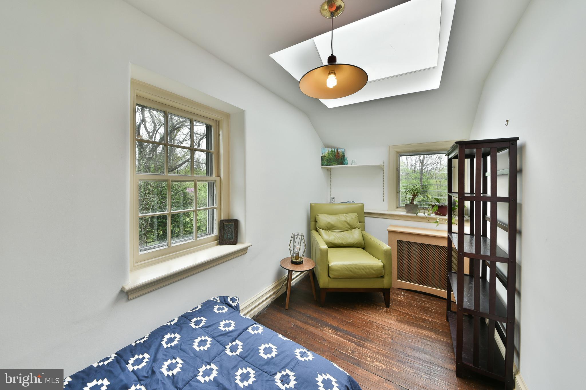 6250 W VALLEY GREEN ROAD