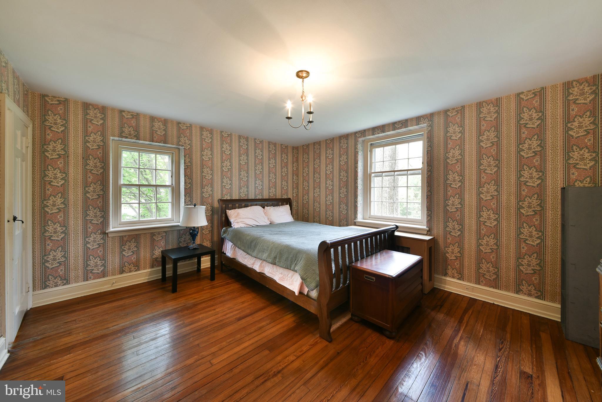 6250 W VALLEY GREEN ROAD