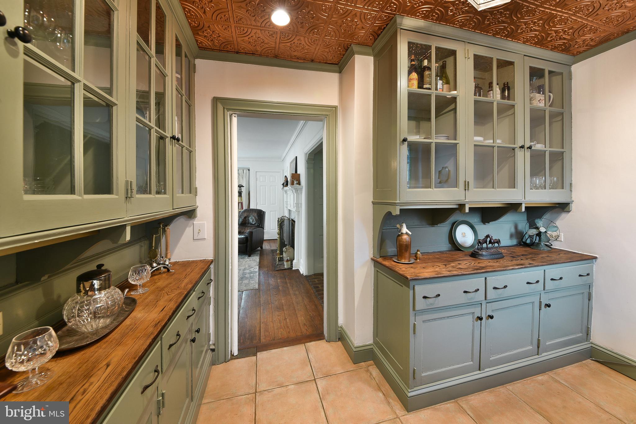 6250 W VALLEY GREEN ROAD