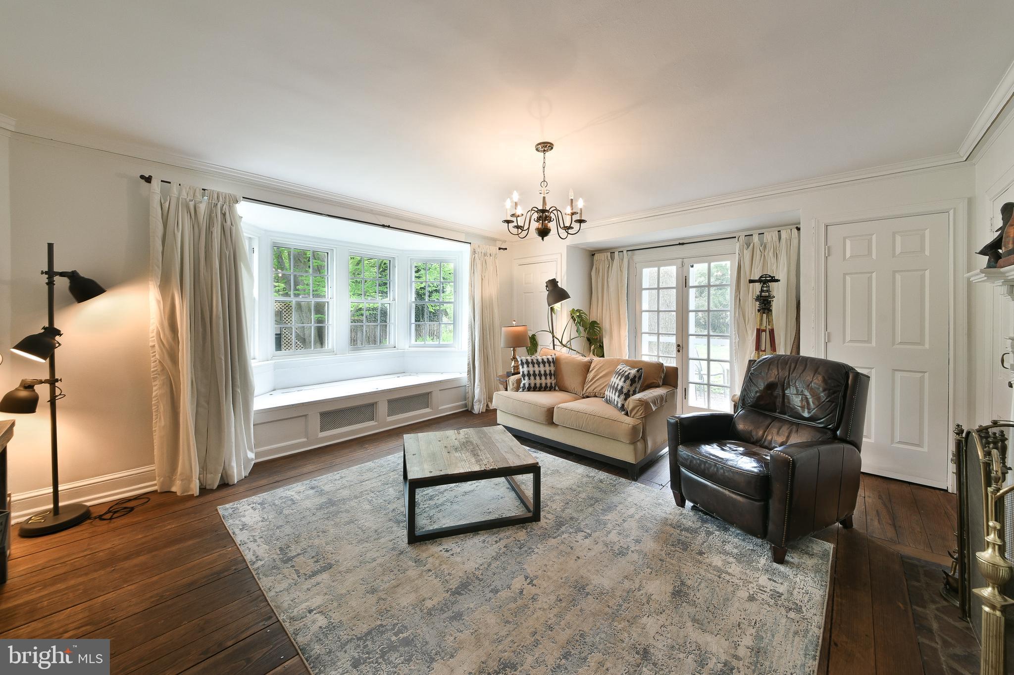 6250 W VALLEY GREEN ROAD