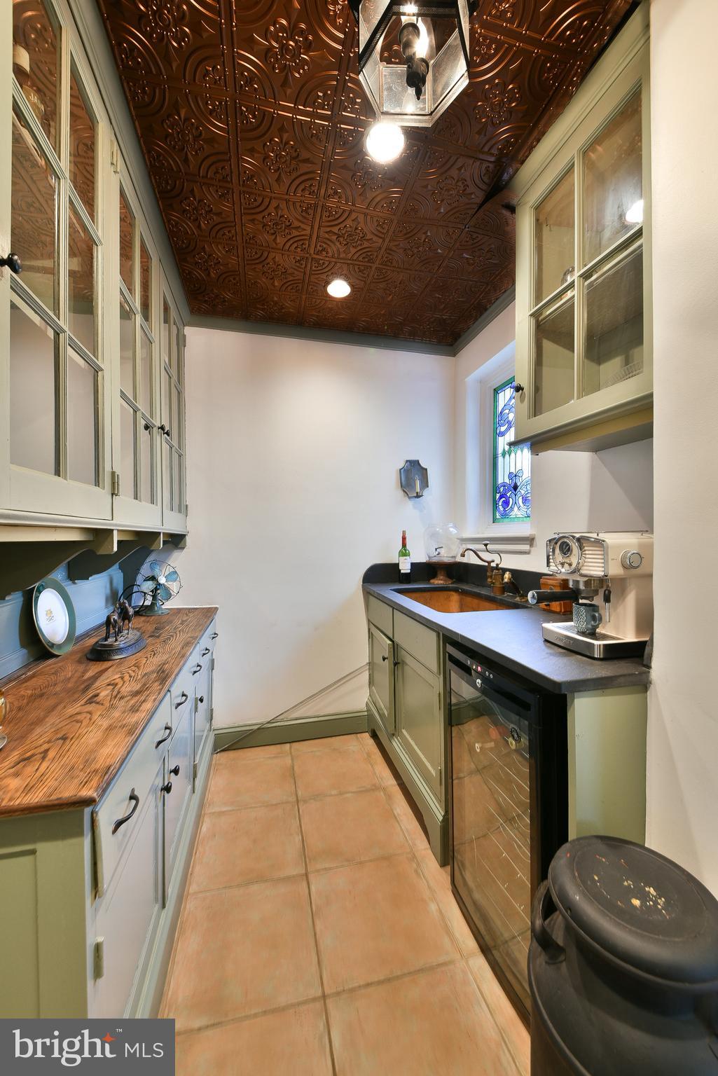 6250 W VALLEY GREEN ROAD