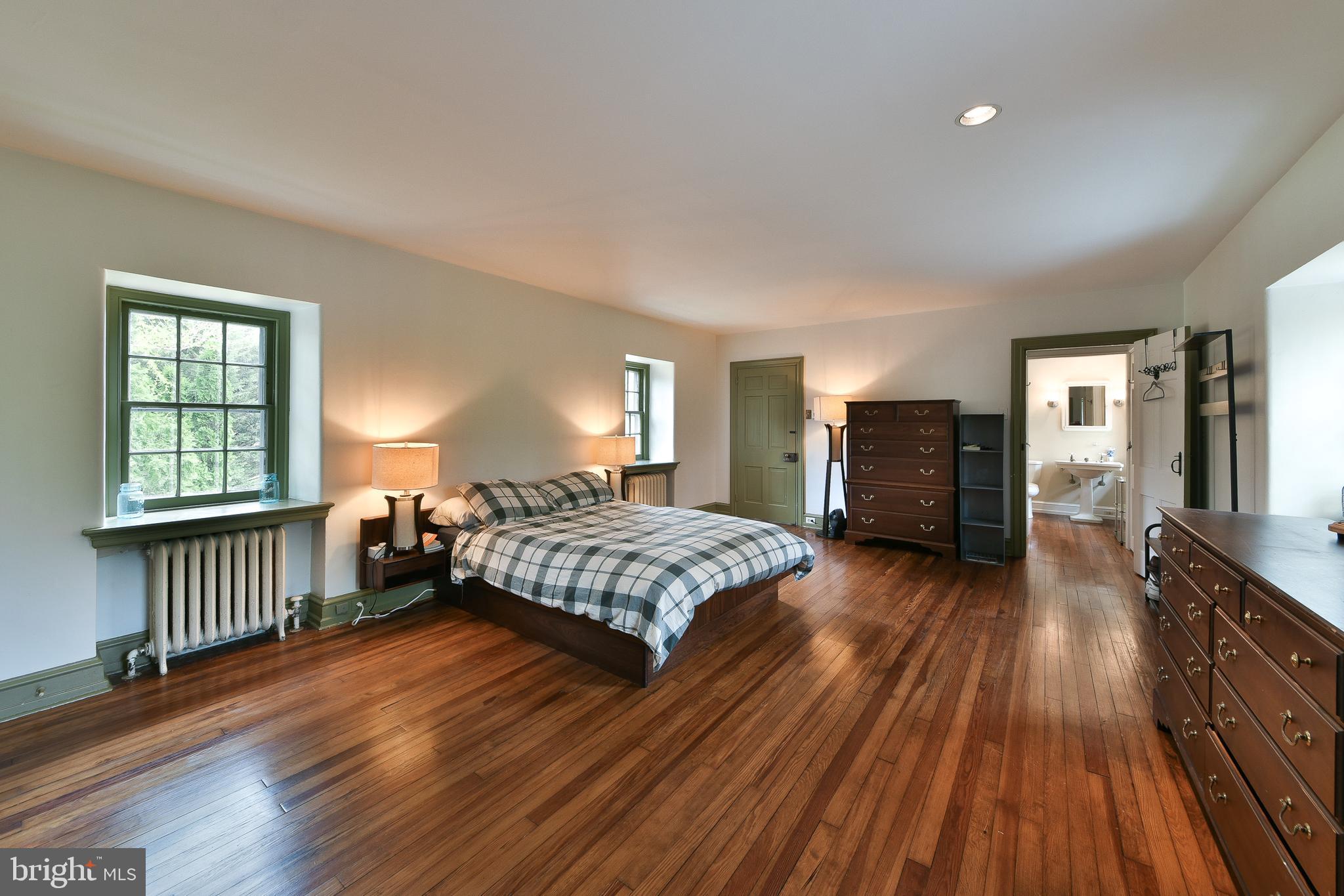 6250 W VALLEY GREEN ROAD