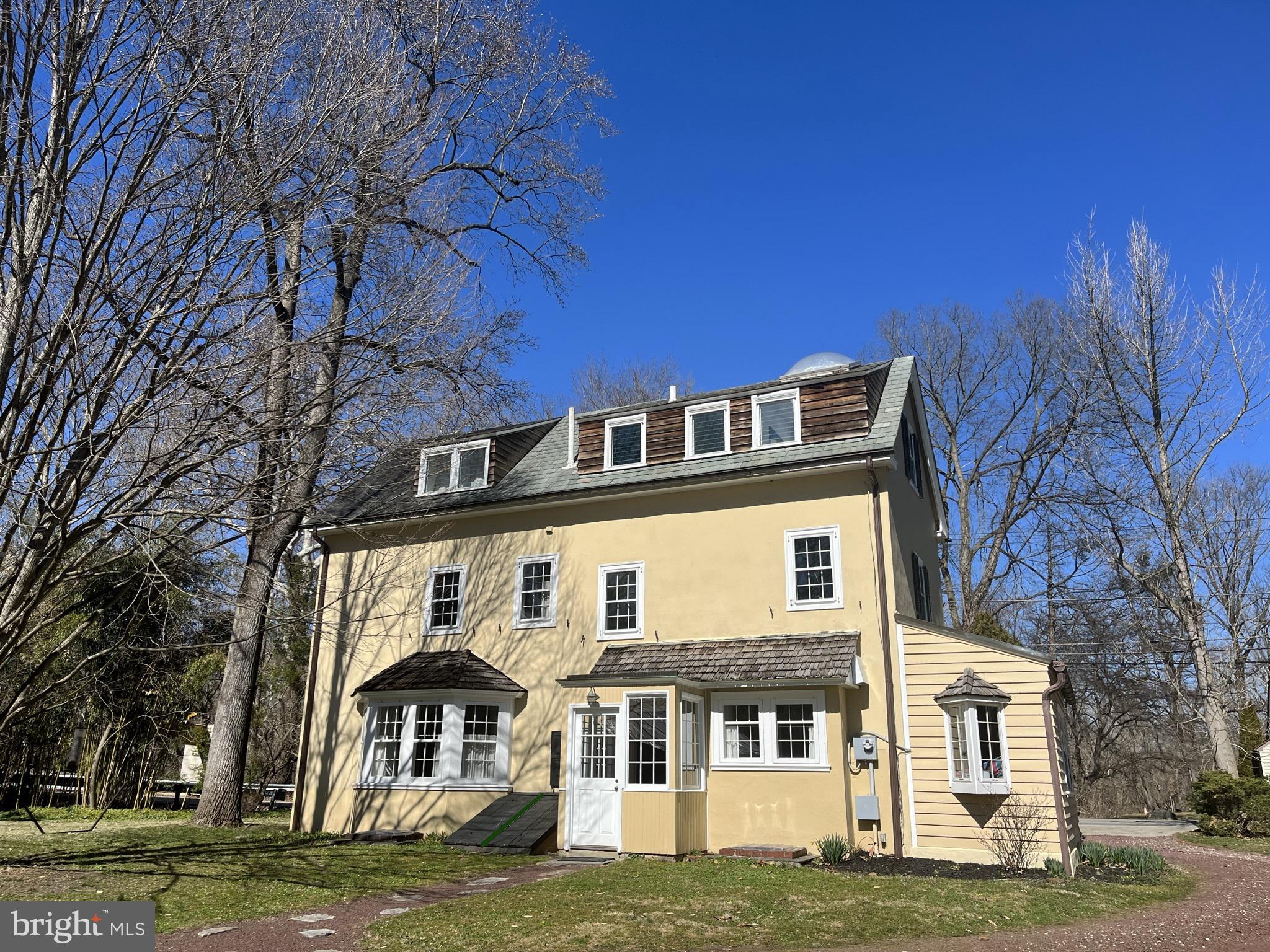 6250 W VALLEY GREEN ROAD