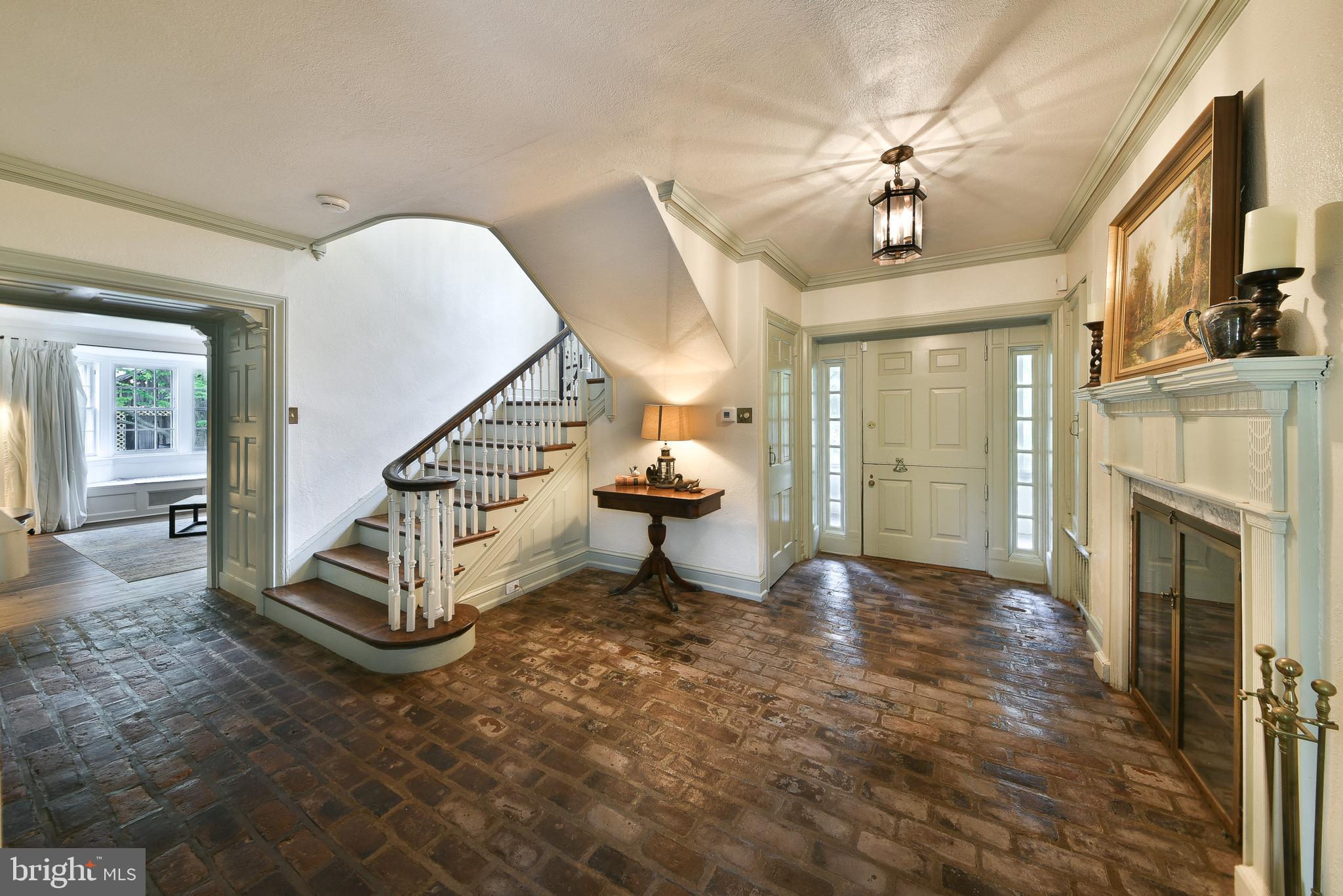 6250 W VALLEY GREEN ROAD