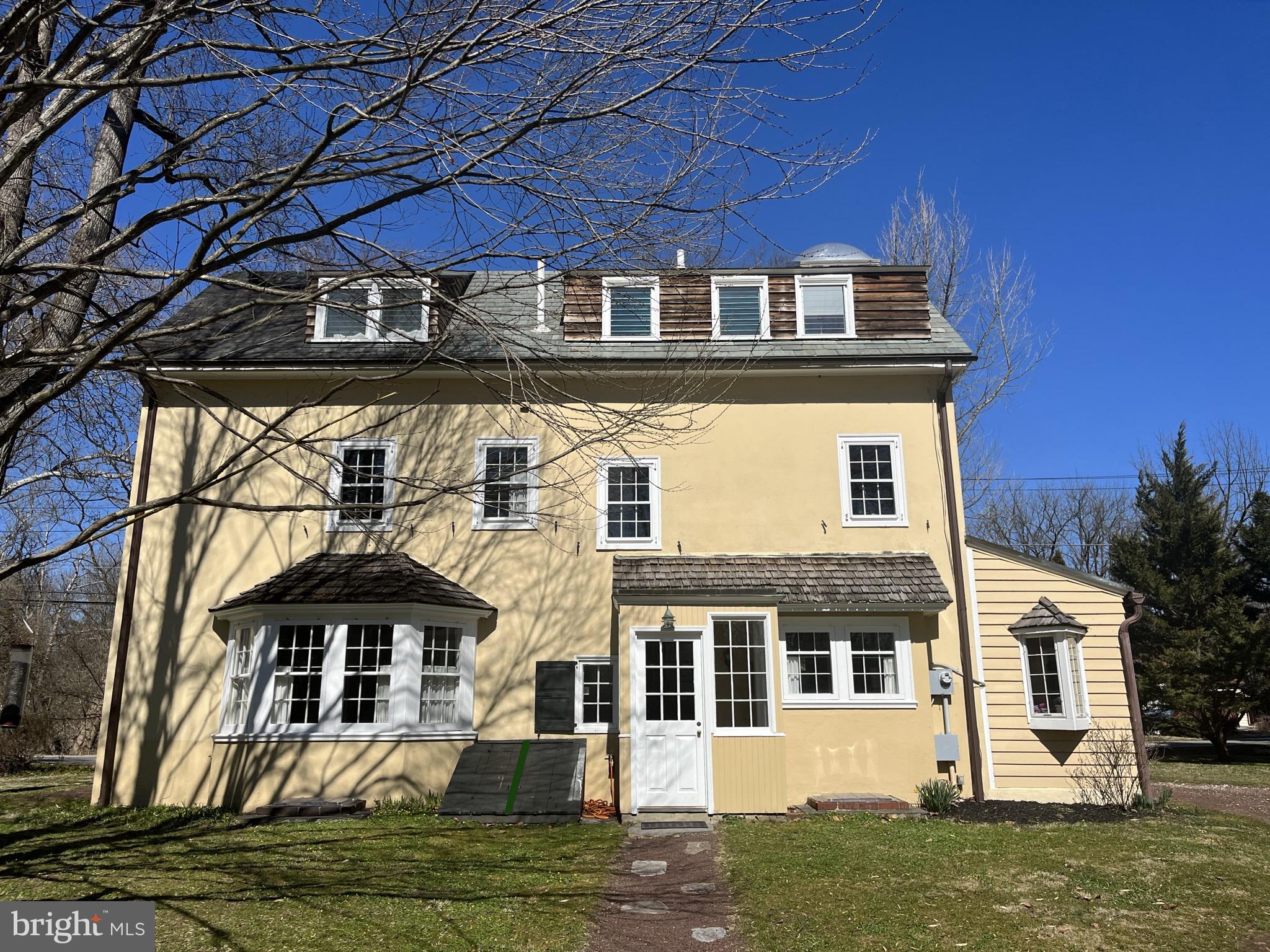 6250 W VALLEY GREEN ROAD