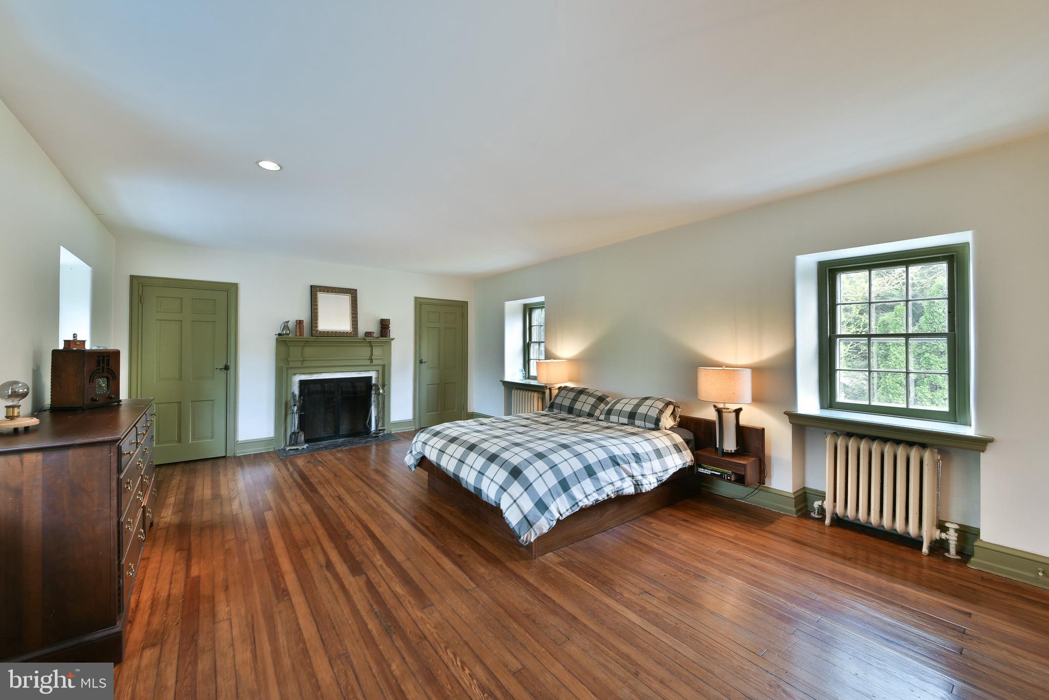 6250 W VALLEY GREEN ROAD