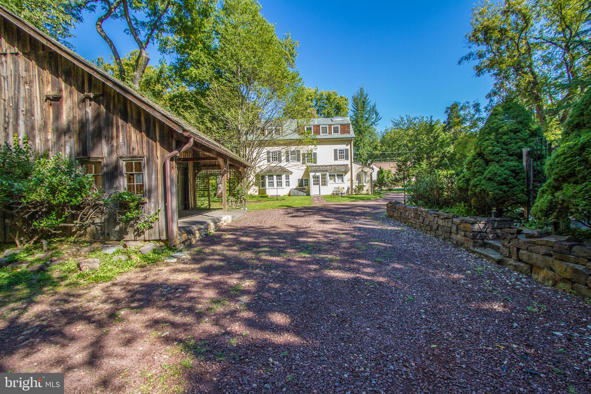 6250 W VALLEY GREEN ROAD