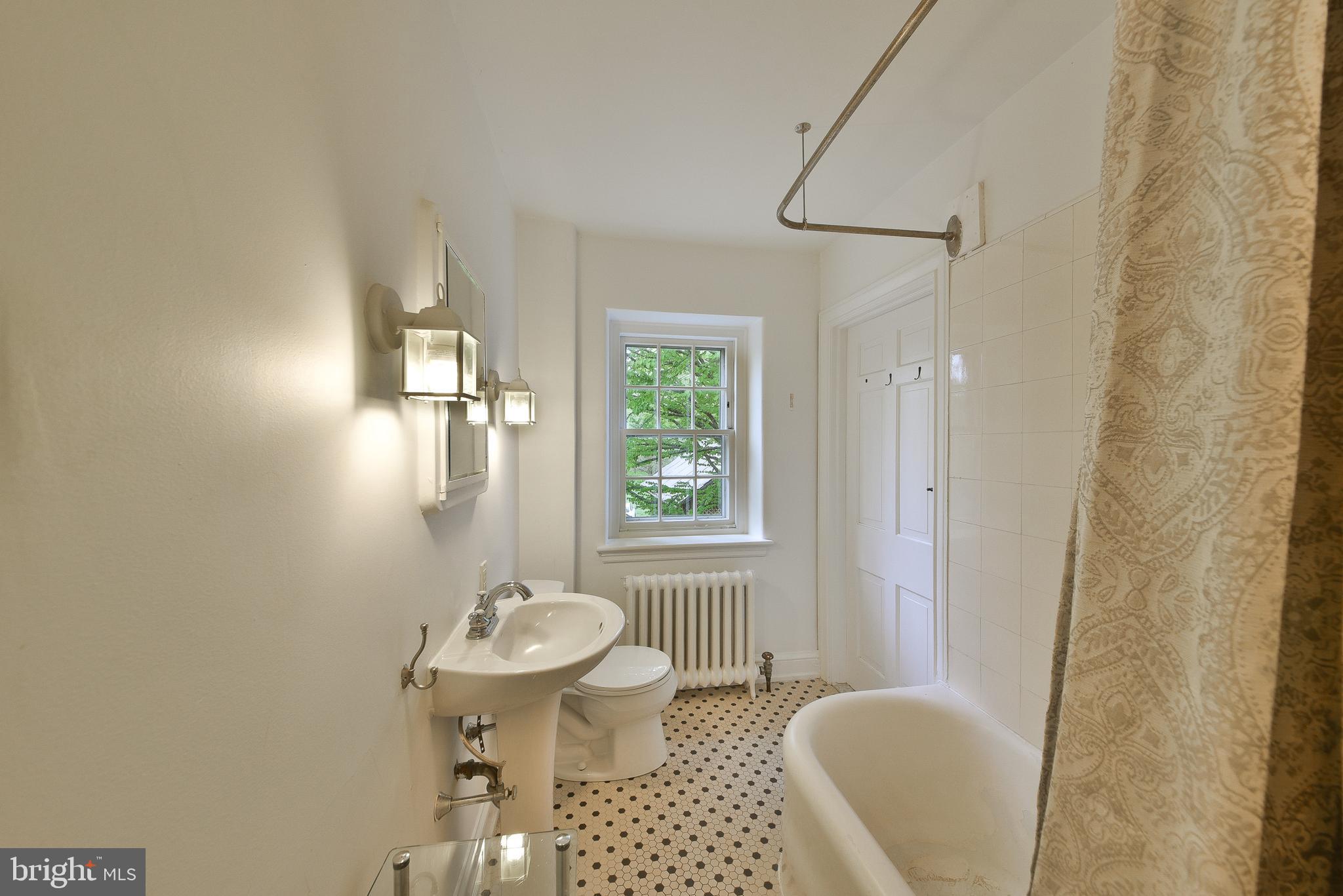 6250 W VALLEY GREEN ROAD