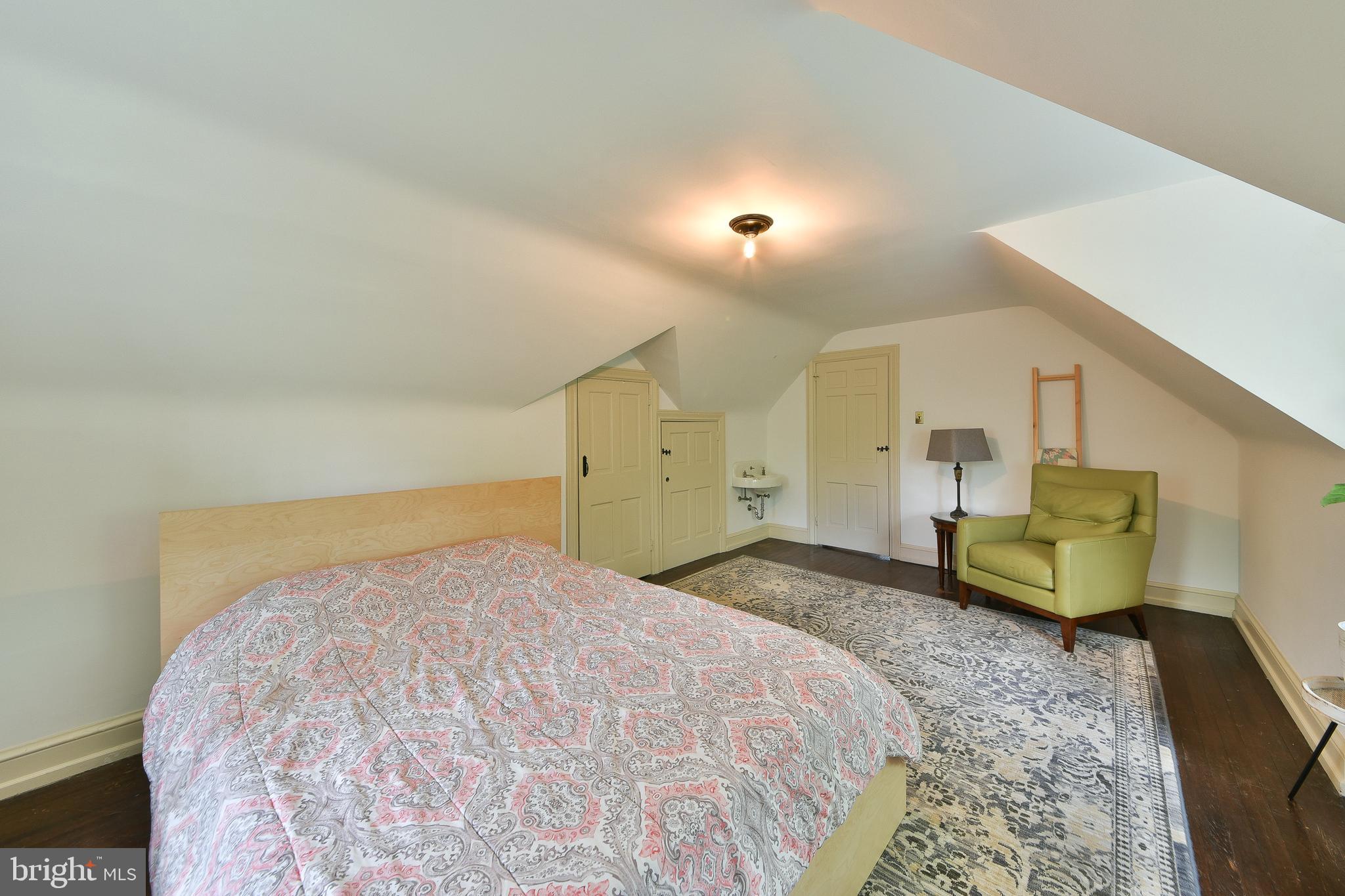 6250 W VALLEY GREEN ROAD