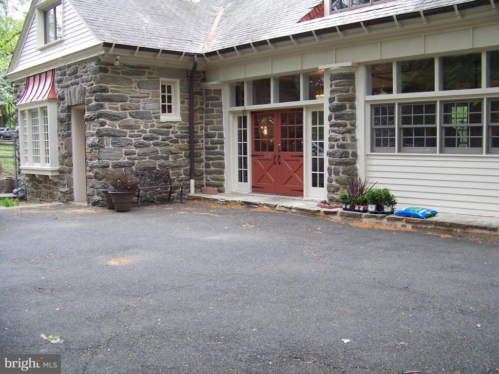335 BENT ROAD