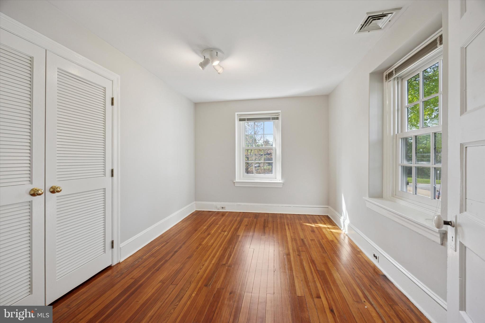 8116 FLOURTOWN AVENUE