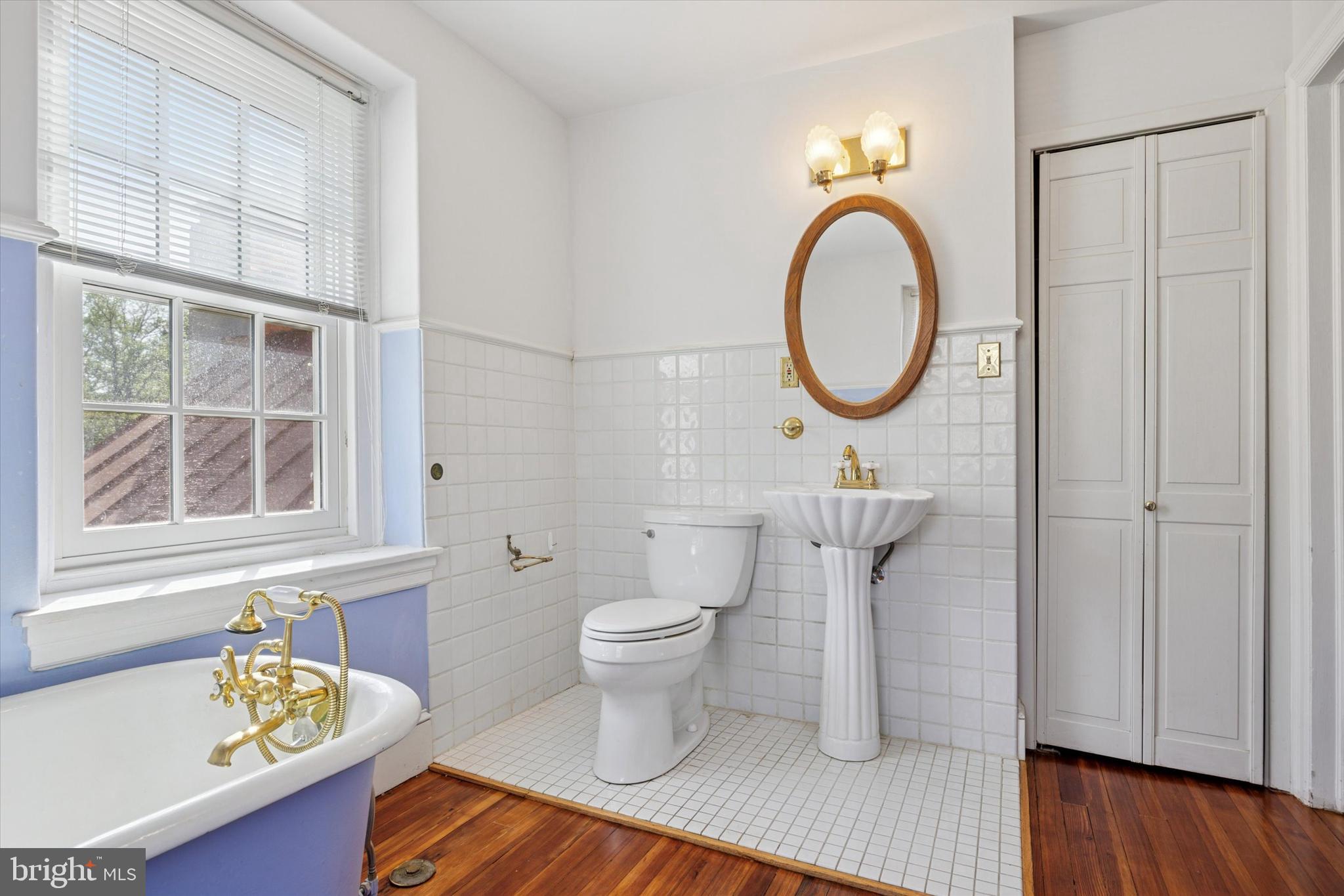 8116 FLOURTOWN AVENUE